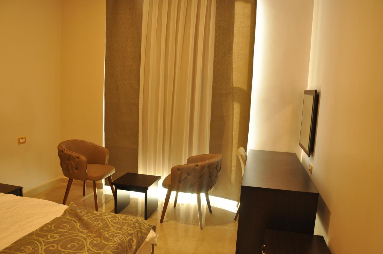 Panda Hotel Apartments Аман Екстериор снимка